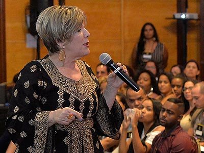 Leila-Navarro-palestra